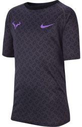 Тенісна футболка дитяча Nike B Dry Tee Leg Rag Rafa GFX anthracite Тенісна футболка дитяча Nike B Dry Tee Leg Rag Rafa GFX anthracite