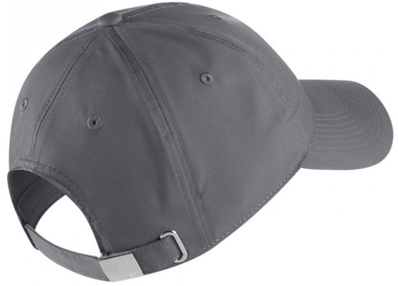 Теннисная кепка Nike H86 Metal Swoosh Cap gunsmoke/metallic silver