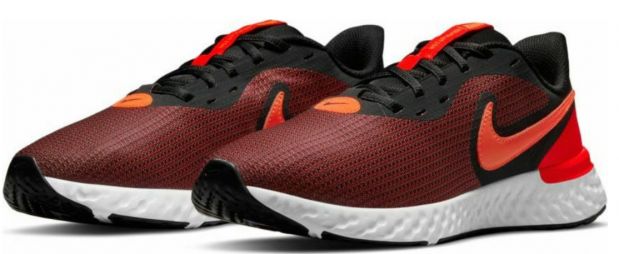 Кросівки чоловічі Nike Revolution 5 Extension black/orange Кросівки чоловічі Nike Revolution 5 Extension black/orange