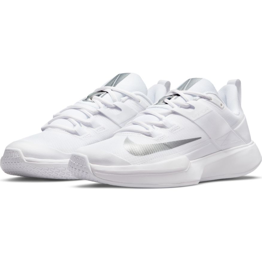 Теннисные кроссовки женские Nike Court Vapor Lite white/metallic silver