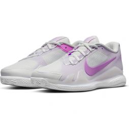 Тенісні кросівки жіночі Nike Air Zoom Vapor Pro ГРУНТ photon dust/fuschia glow/white Тенісні кросівки жіночі Nike Air Zoom Vapor Pro ГРУНТ photon dust/fuschia glow/white
