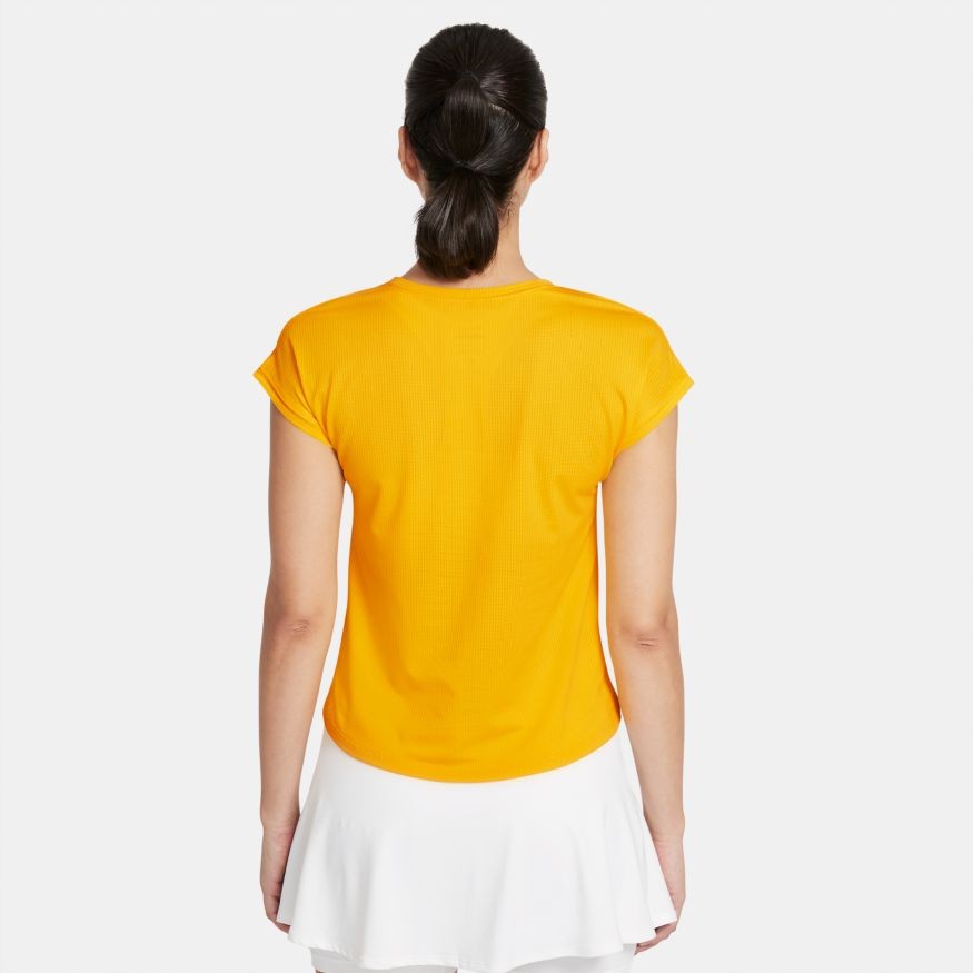 Теннисная футболка женская Nike Court Victory Top SS university gold/white