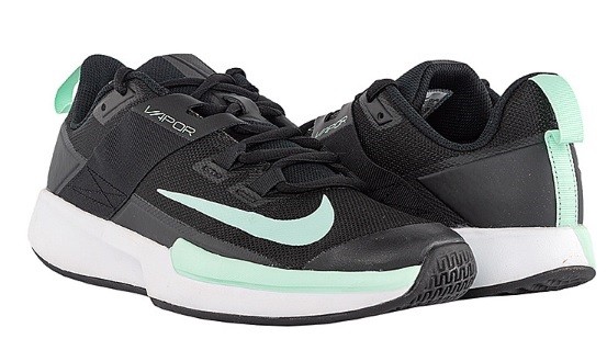 Детские теннисные кроссовки Nike Vapor Lite Jr black/mint foam/dark smoke/grey white