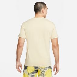 Теннисная футболка мужская Nike Court Tennis T-Shirt team gold