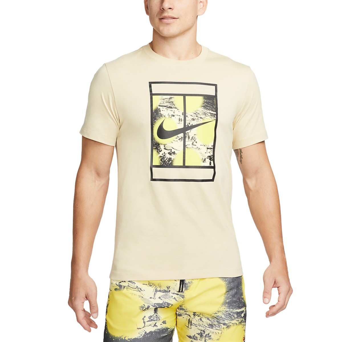 Тенісна футболка чоловіча Nike Court Tennis T-Shirt team gold