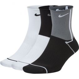 Nike Everyday Plus Lightweight Ankle 3-pack/black/white/grey Nike Everyday Plus Lightweight Ankle 3-pack/black/white/grey