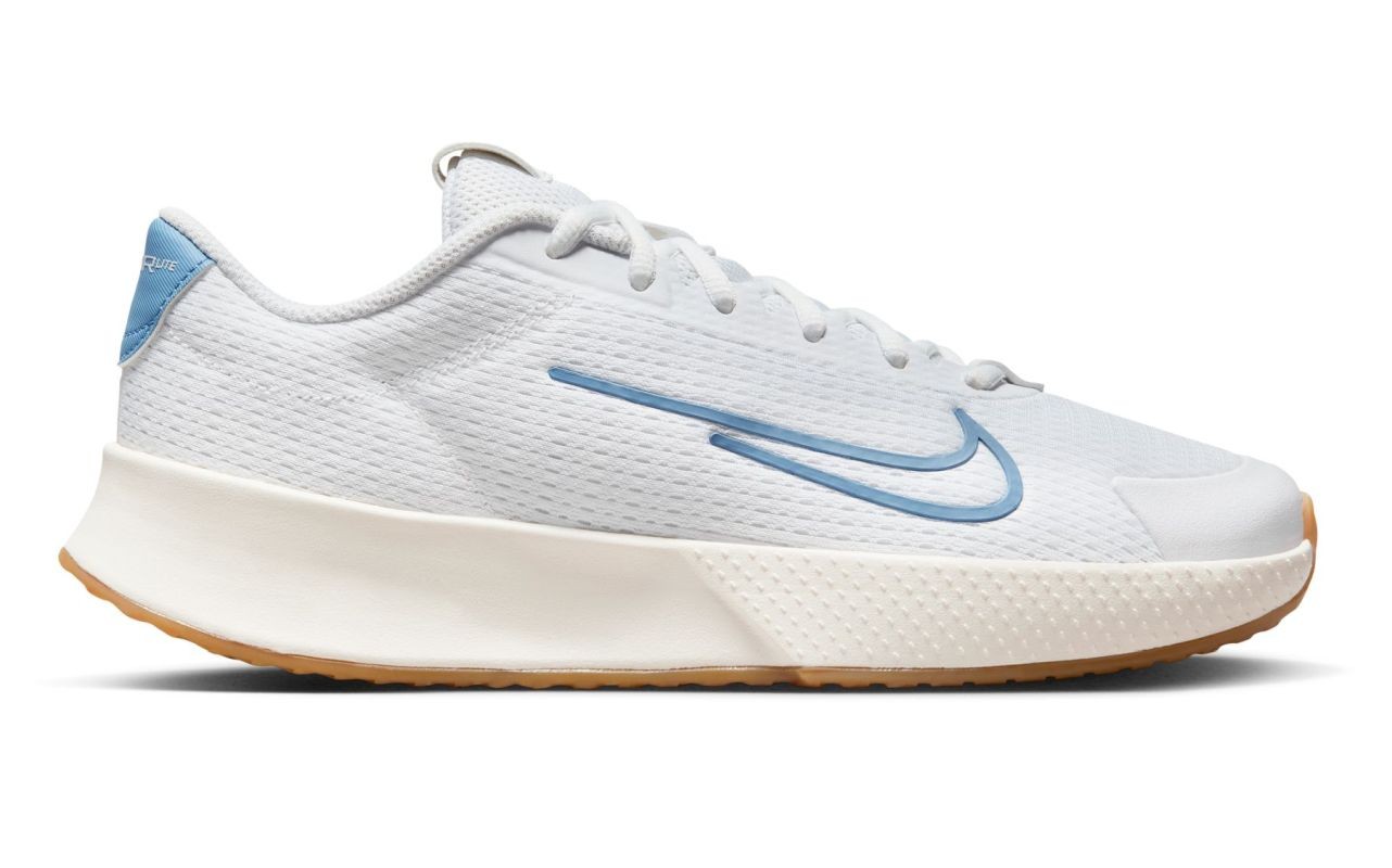 Теннисные кроссовки женские Nike Vapor Lite 2 white/light blue/sail/gum light brown