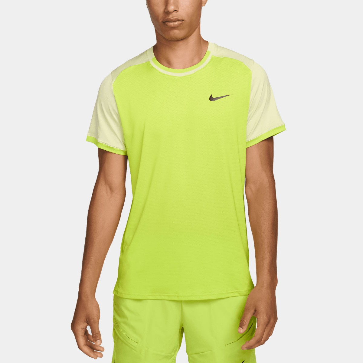 Теннисная футболка мужская Nike Court Advantage T-Shirt cyber/life lime/black