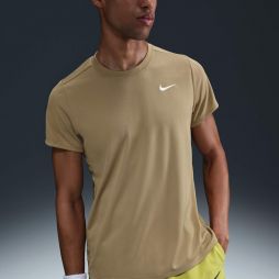 Тенісна футболка чоловіча Nike Court Victory T-Shirt parachute beige/white Тенісна футболка чоловіча Nike Court Victory T-Shirt parachute beige/white