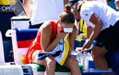 КОСТЮК ПРОГРАЄ МУХОВІЙ ТРИГОДИННУ БИТВУ ЗА МІСЦЕ У ЧВЕРТЬФІНАЛІ