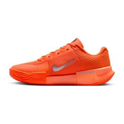 Тенісні кросівки чоловічі Nike Zoom GP Challenge Pro PRM USO Грунт hyper crimson/metallic silver Тенісні кросівки чоловічі Nike Zoom GP Challenge Pro PRM USO Грунт hyper crimson/metallic silver