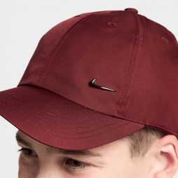Кепка дитяча Nike Club Unstructured Metal Swoosh Youth Cap dark team red Кепка дитяча Nike Club Unstructured Metal Swoosh Youth Cap dark team red