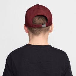 Кепка дитяча Nike Club Unstructured Metal Swoosh Youth Cap dark team red Кепка дитяча Nike Club Unstructured Metal Swoosh Youth Cap dark team red