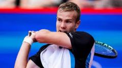 САЧКО СЕНСАЦІЙНО ОБІГРУЄ 13-У РАКЕТКУ СВІТУ. РЕЗУЛЬТАТИ ЗА 5 ЛИСТОПАДА: