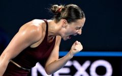 КОСТЮК ПОБОРЕТЬСЯ ЗА ТРОФЕЙ. СВІТОЛІНА ВИБОРЮЄ ПУТІВКУ ДО ПІВФІНАЛУ.