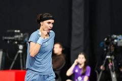 КАЛІНІНА ПОБОРЕТЬСЯ ЗА ТРОФЕЙ. САЧКО ЗДОБУВАЄ ТРОФЕЙ У ПАРНОМУ РОЗРЯДІ.