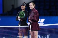 СВІТОЛІНА ВИХОДИТЬ ДО ЧВЕРТЬФІНАЛУ CHINA OPEN. УКРАЇНЦІ НА КОРТАХ СВІТУ: