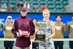 СІНЯКОВА ВИГРАЄ ТРОФЕЙ В ОДИНОЧНОМУ  РОЗРЯДІ НА ТУРНІРІ WTA 500 В ОСАЦІ